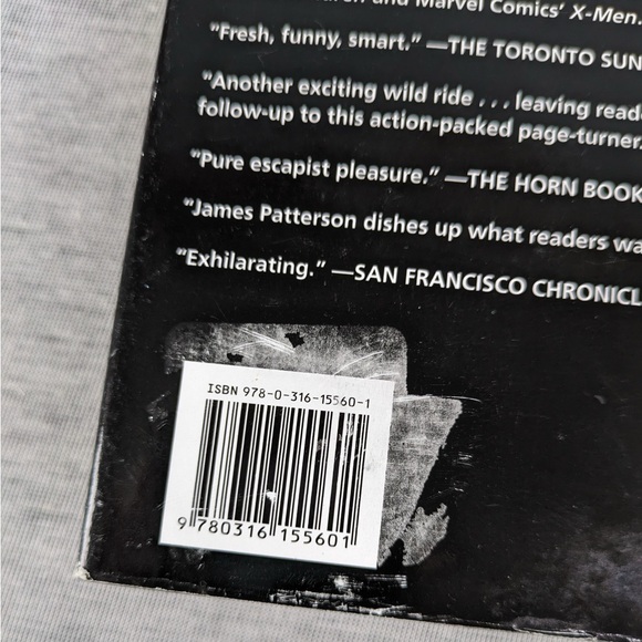 James Patterson: Maximum Ride #3- Saving the World and Other Extreme Sports - Picture 4 of 5